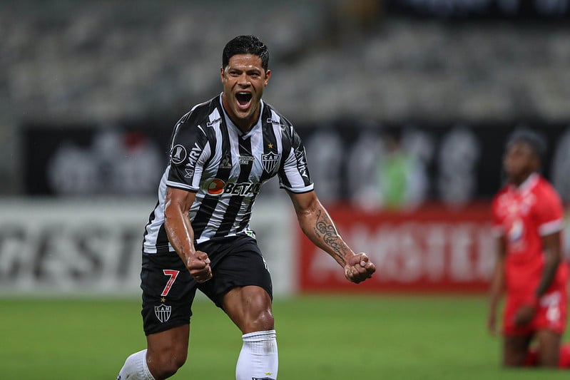 Hulk, jogador do Atlético-MG, comemorando gol