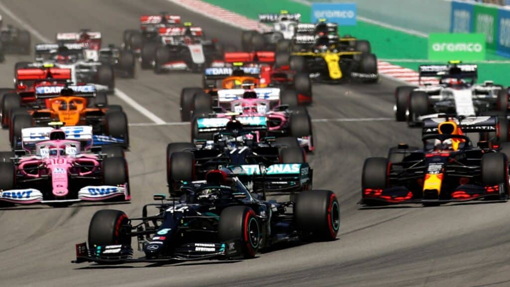 Carros durante uma Sprint Race F1